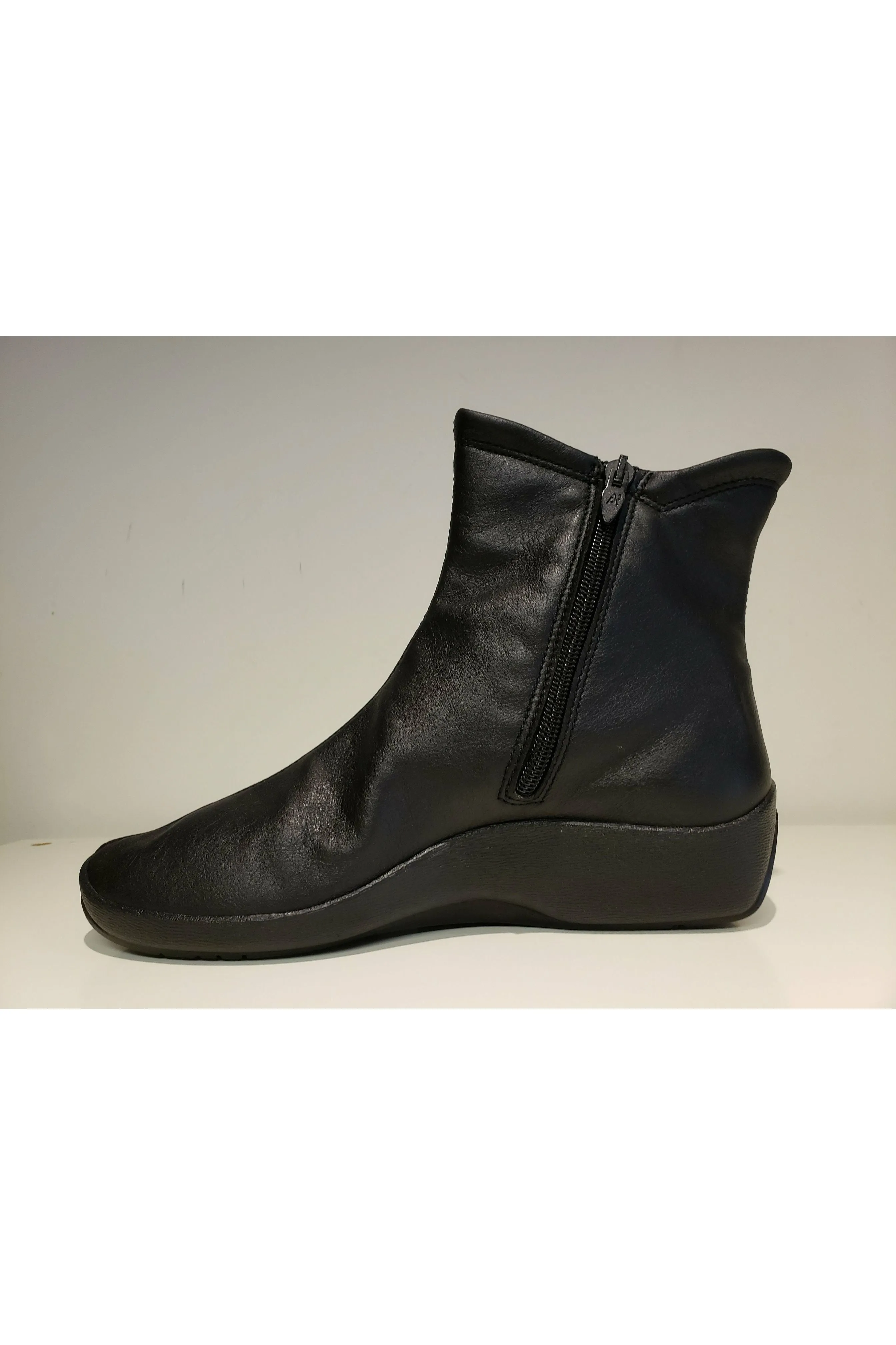 Arcopedico Ankle Boot - Style 4281-L19