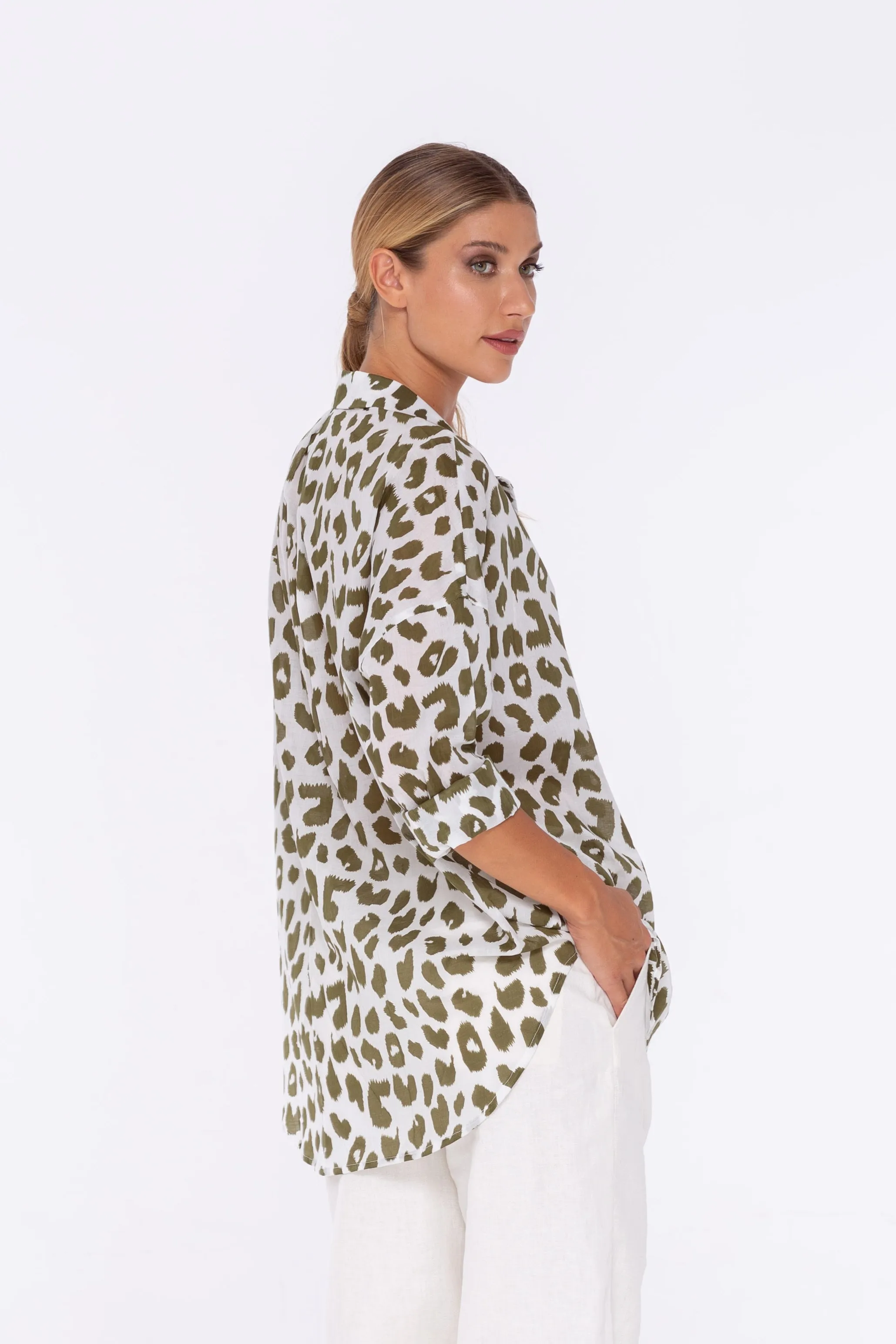 Defiant Shirt - Exclusive White/Fern Leopard Print