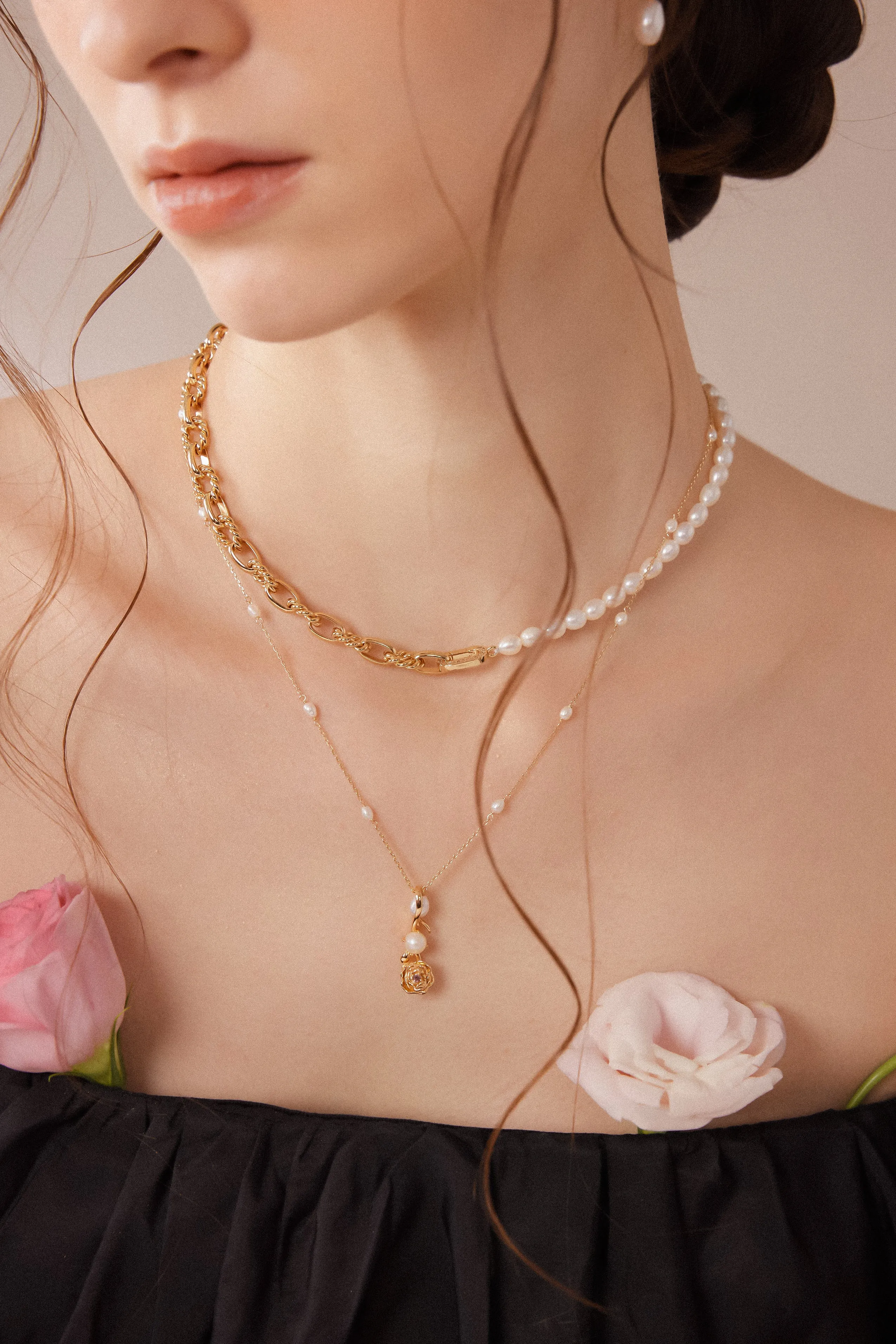 Freshwater Pearl Gold Pendant - Carnation