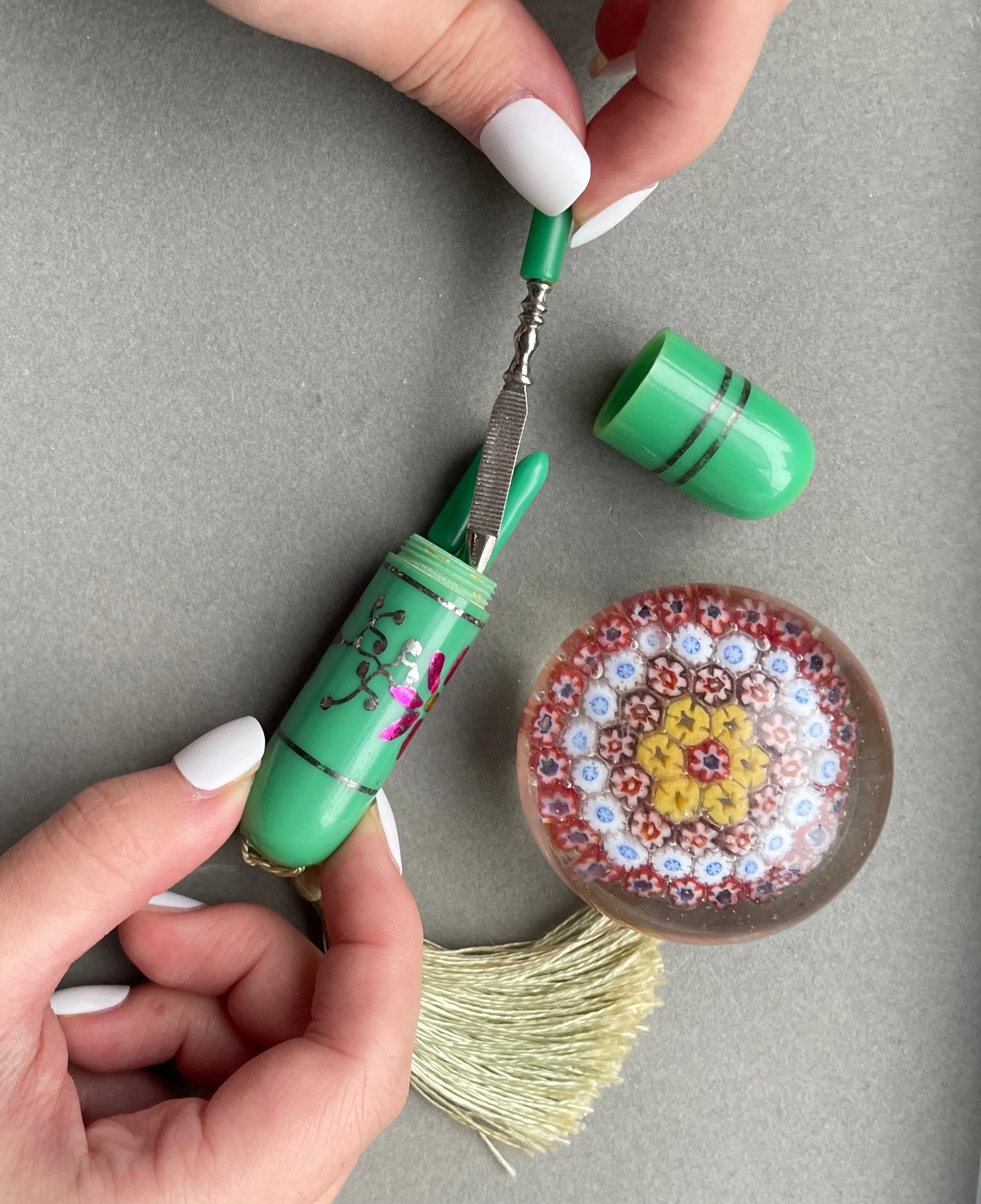 Green and Pink Flower Tassel Manicure Set