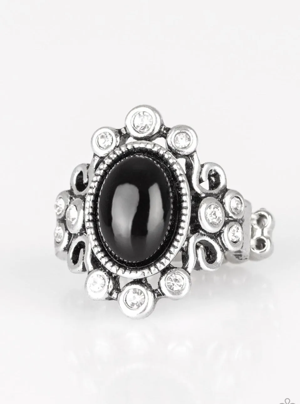 Noticeably Notable Black Ring