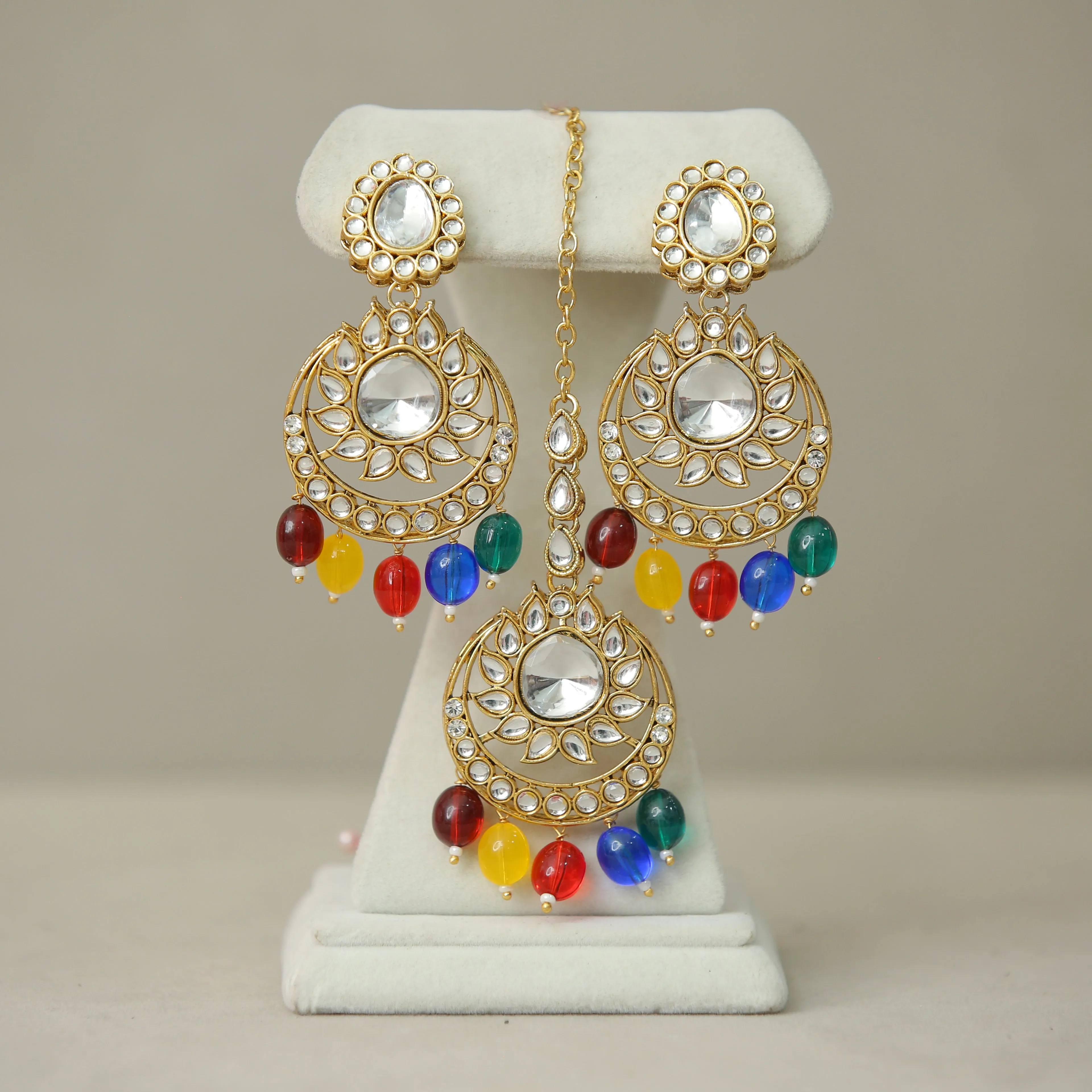 Pari Kundan Earrings And Tikka