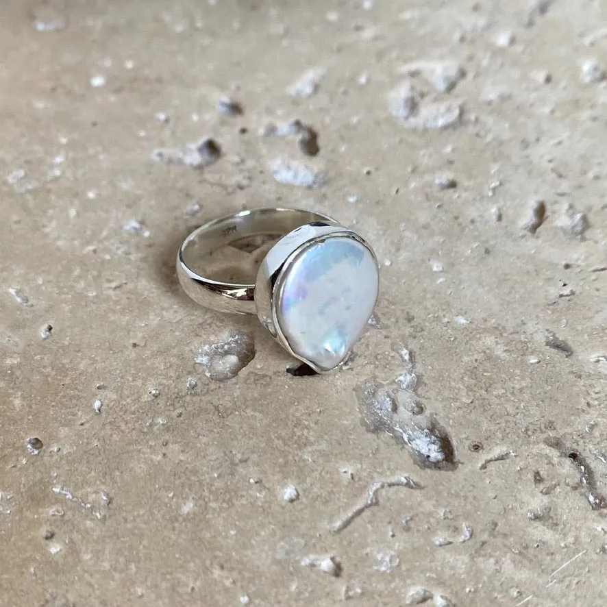 Pearl Baroque Teardrop Gem Ring